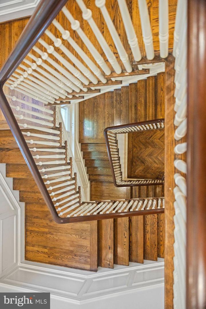 2944 UNIVERSITY TER NW, WASHINGTON, District Of Columbia 20016, 5 Bedrooms Bedrooms, ,6 BathroomsBathrooms,Residential,For sale,2944 UNIVERSITY TER NW,DCDC2241378 MLS # DCDC2241378