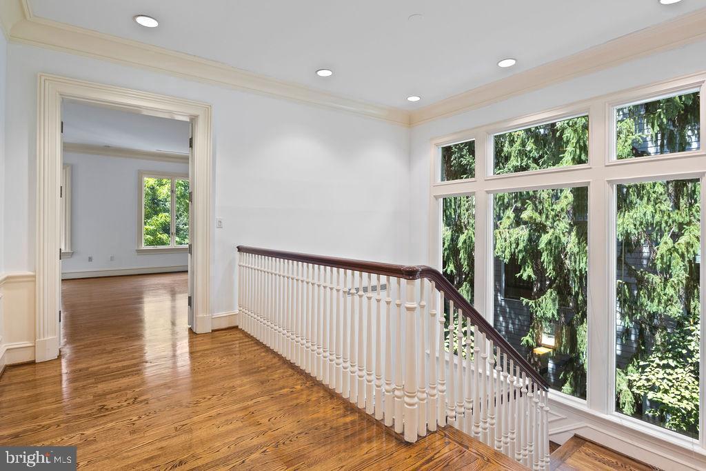 2944 UNIVERSITY TER NW, WASHINGTON, District Of Columbia 20016, 5 Bedrooms Bedrooms, ,6 BathroomsBathrooms,Residential,For sale,2944 UNIVERSITY TER NW,DCDC2241378 MLS # DCDC2241378