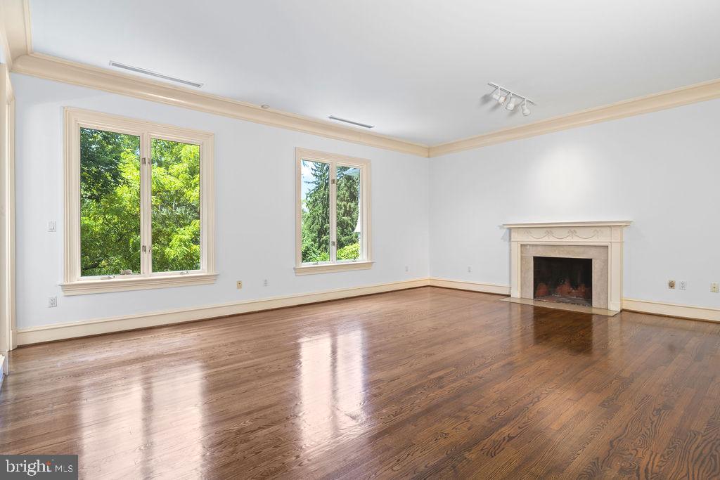 2944 UNIVERSITY TER NW, WASHINGTON, District Of Columbia 20016, 5 Bedrooms Bedrooms, ,6 BathroomsBathrooms,Residential,For sale,2944 UNIVERSITY TER NW,DCDC2241378 MLS # DCDC2241378