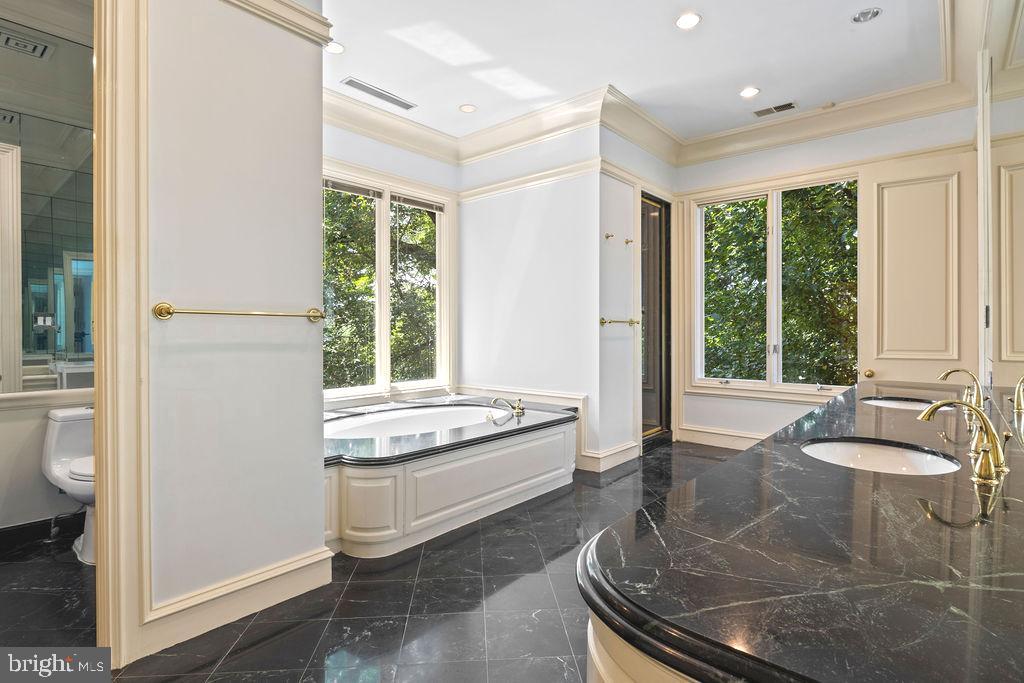 2944 UNIVERSITY TER NW, WASHINGTON, District Of Columbia 20016, 5 Bedrooms Bedrooms, ,6 BathroomsBathrooms,Residential,For sale,2944 UNIVERSITY TER NW,DCDC2241378 MLS # DCDC2241378