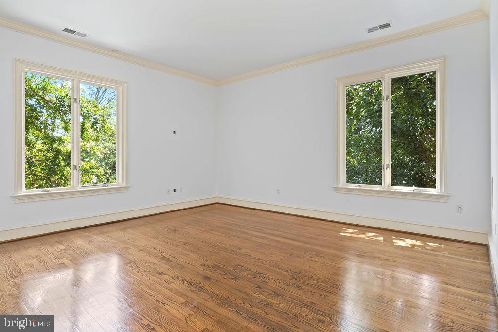 2944 UNIVERSITY TER NW, WASHINGTON, District Of Columbia 20016, 5 Bedrooms Bedrooms, ,6 BathroomsBathrooms,Residential,For sale,2944 UNIVERSITY TER NW,DCDC2241378 MLS # DCDC2241378