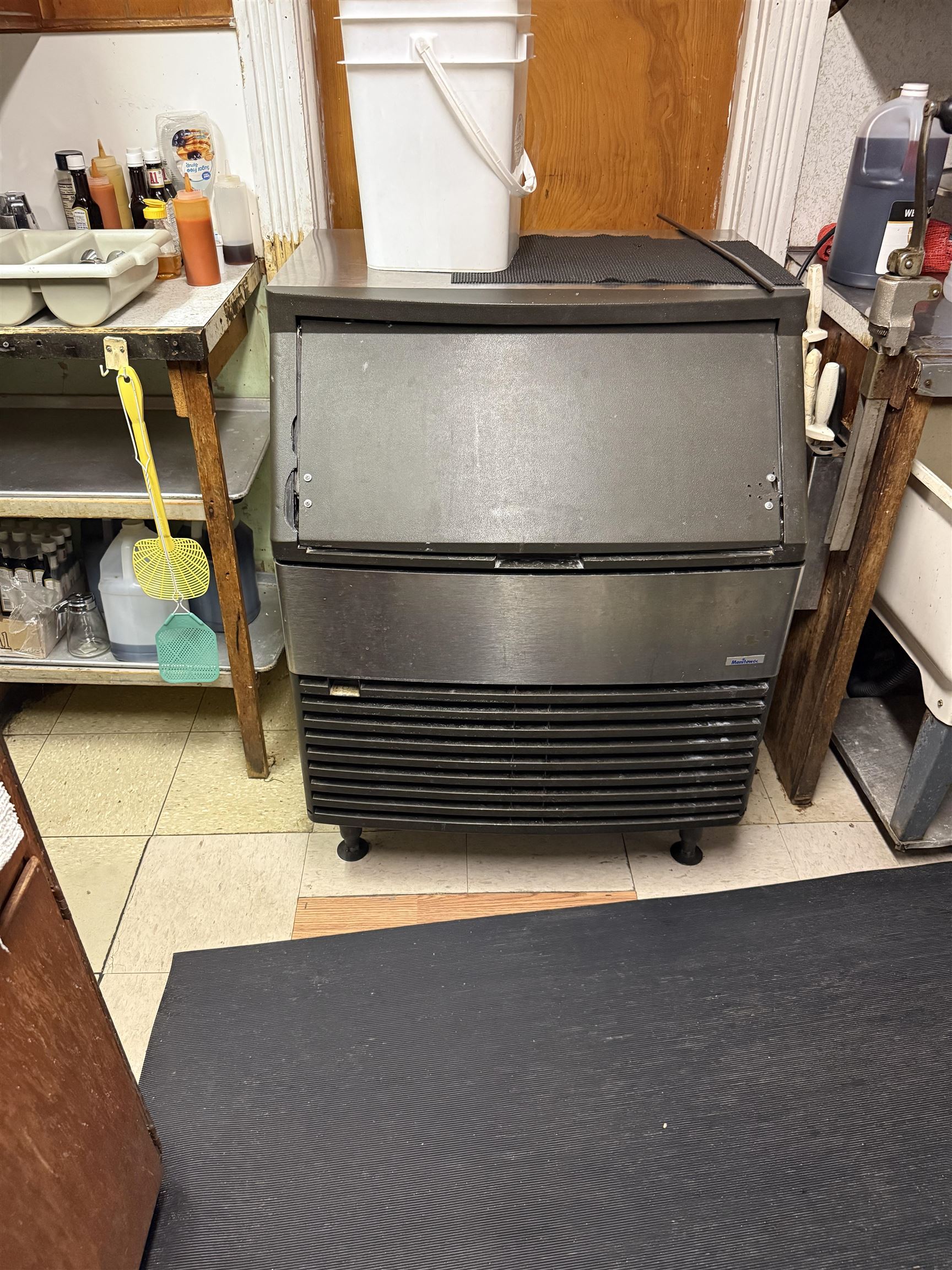 305 N MAIN ST, BRIDGEWATER, Virginia 22812, ,Commercial,305 N MAIN ST,672476 MLS # 672476 305 N MAIN ST, BRIDGEWATER, Virginia 22812, ,Commercial,305 N MAIN ST,672476 MLS # 672476