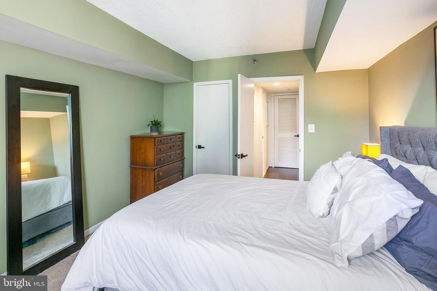 1001 N RANDOLPH ST N #1020, ARLINGTON, Virginia 22201, 1 Bedroom Bedrooms, ,1 BathroomBathrooms,Residential,For sale,1001 N RANDOLPH ST N #1020,VAAR2058554 MLS # VAAR2058554