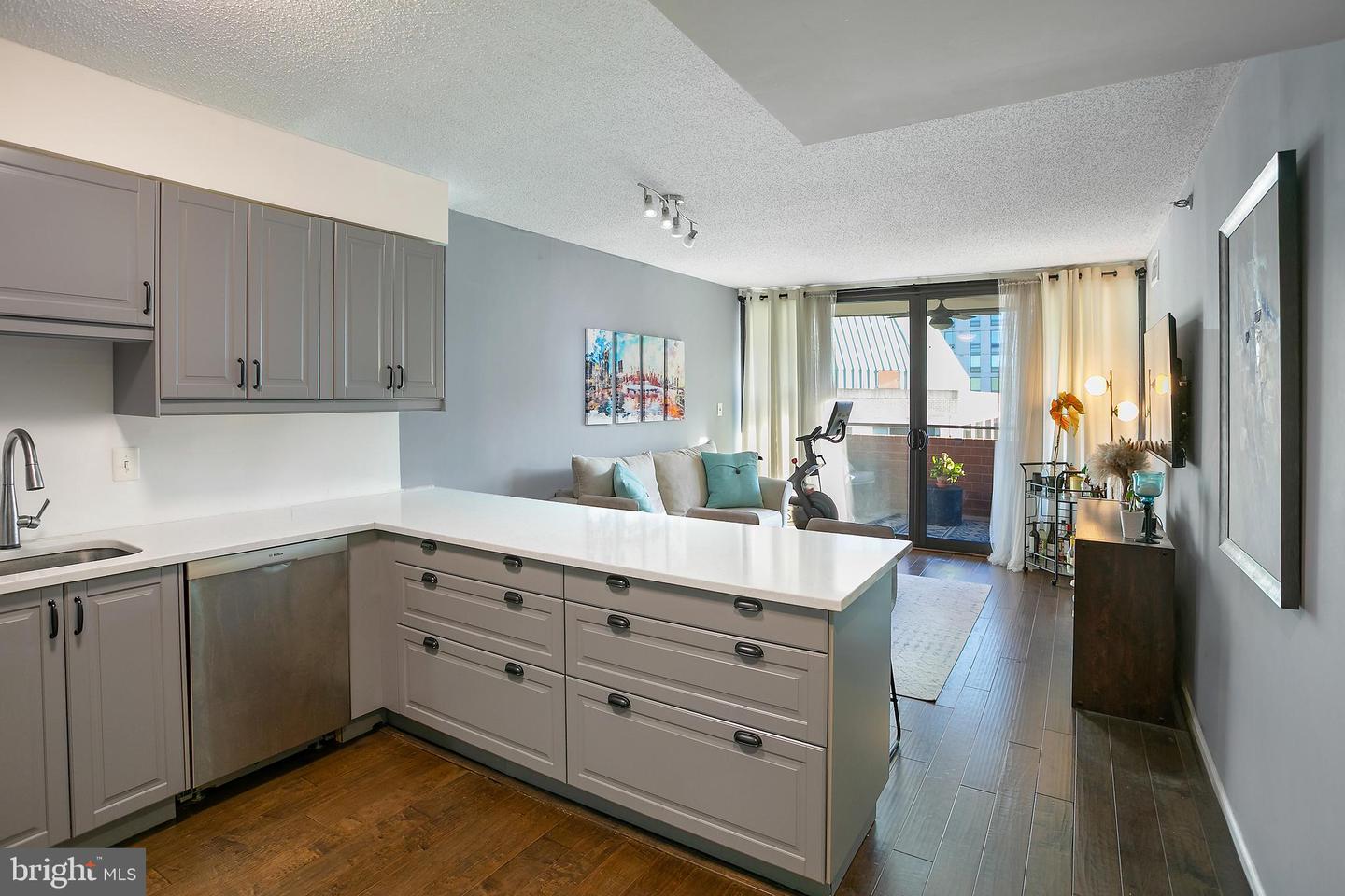 1001 N RANDOLPH ST N #1020, ARLINGTON, Virginia 22201, 1 Bedroom Bedrooms, ,1 BathroomBathrooms,Residential,For sale,1001 N RANDOLPH ST N #1020,VAAR2058554 MLS # VAAR2058554