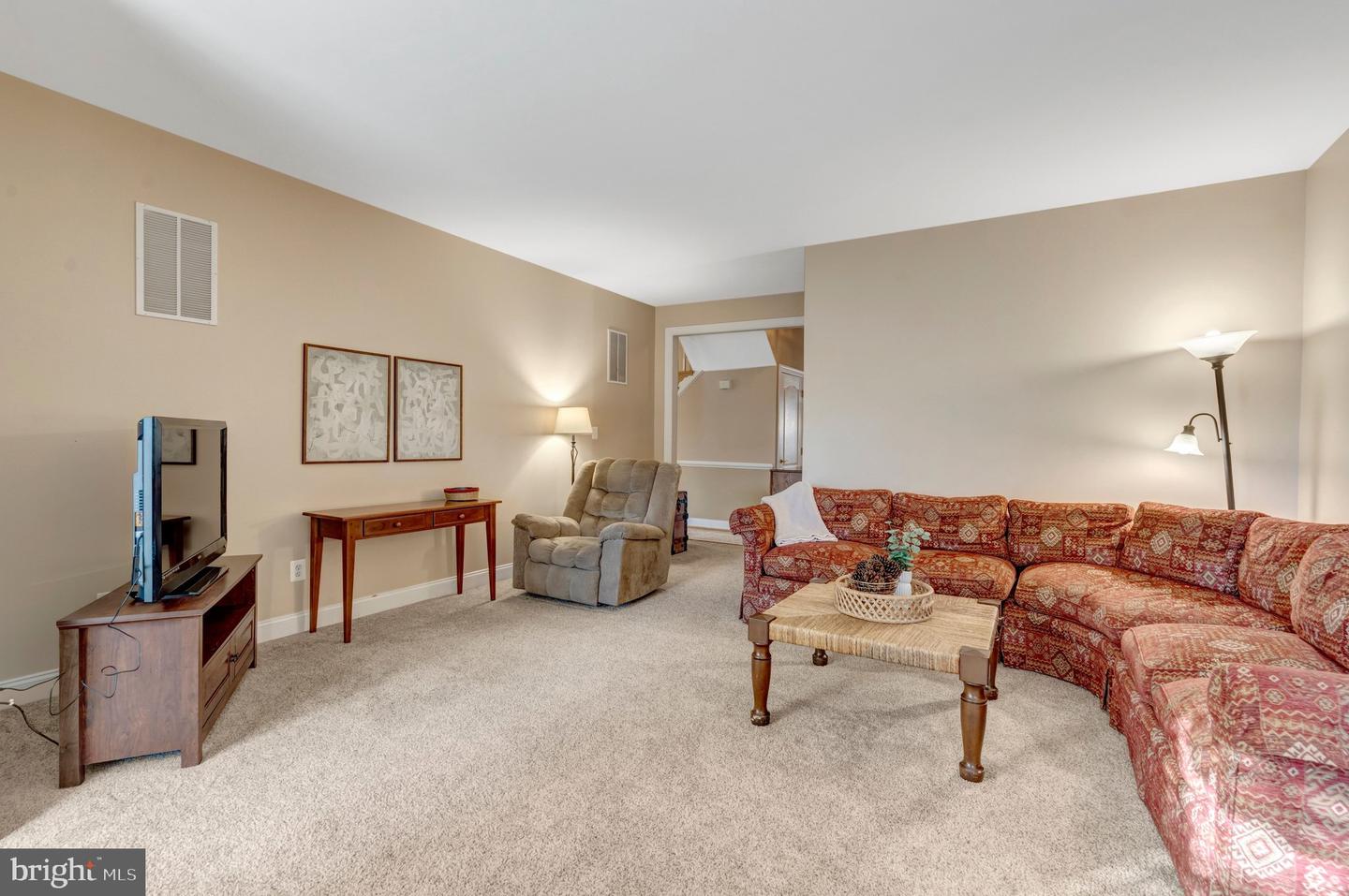 25675 TREMAINE TER, CHANTILLY, Virginia 20152, 3 Bedrooms Bedrooms, ,2 BathroomsBathrooms,Residential,For sale,25675 TREMAINE TER,VALO2103344 MLS # VALO2103344