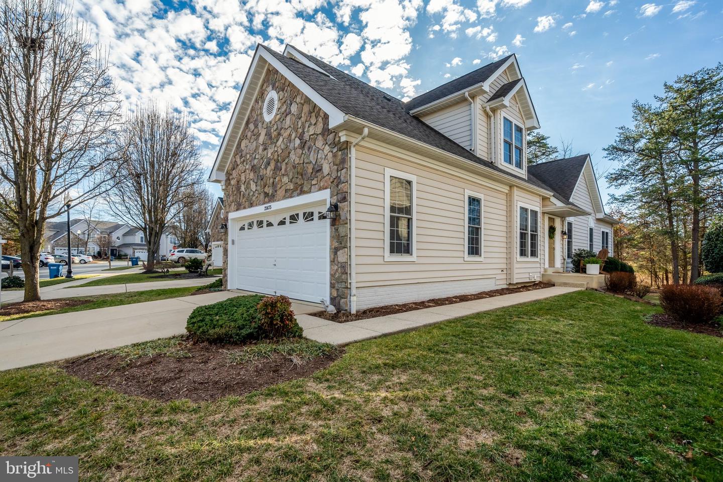 25675 TREMAINE TER, CHANTILLY, Virginia 20152, 3 Bedrooms Bedrooms, ,2 BathroomsBathrooms,Residential,For sale,25675 TREMAINE TER,VALO2103344 MLS # VALO2103344