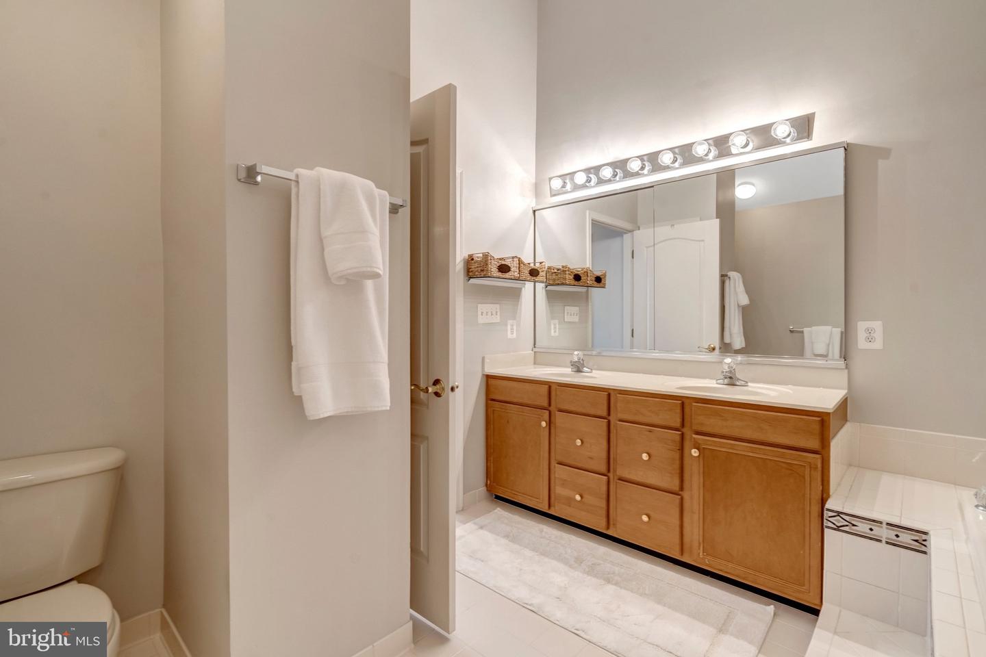 25675 TREMAINE TER, CHANTILLY, Virginia 20152, 3 Bedrooms Bedrooms, ,2 BathroomsBathrooms,Residential,For sale,25675 TREMAINE TER,VALO2103344 MLS # VALO2103344