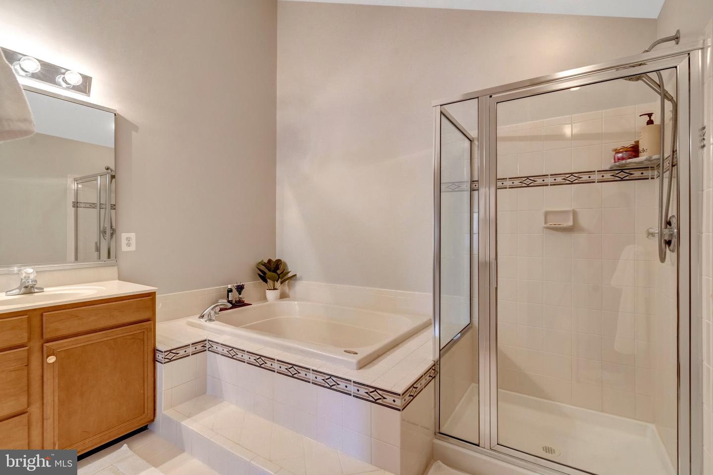 25675 TREMAINE TER, CHANTILLY, Virginia 20152, 3 Bedrooms Bedrooms, ,2 BathroomsBathrooms,Residential,For sale,25675 TREMAINE TER,VALO2103344 MLS # VALO2103344