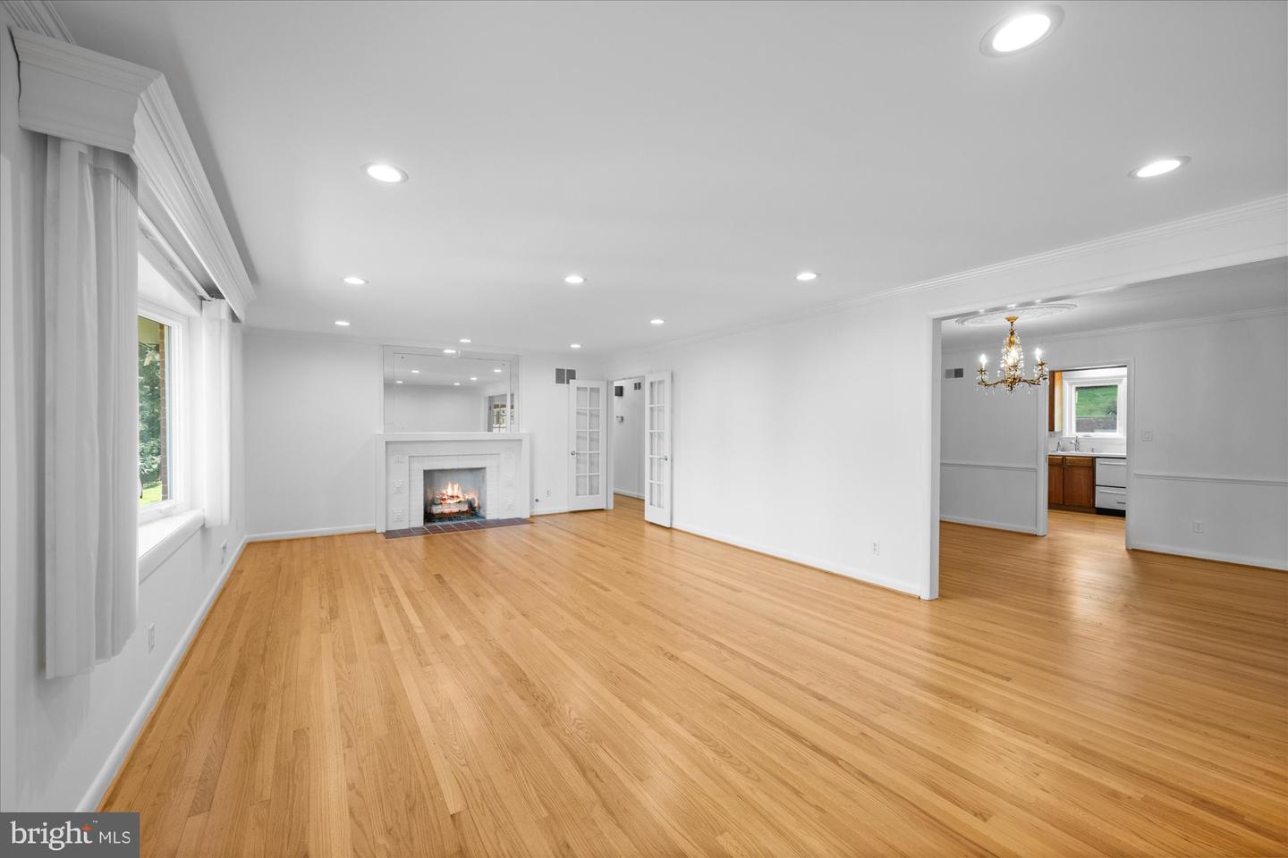 4714 33RD ST N, ARLINGTON, Virginia 22207, 4 Bedrooms Bedrooms, ,3 BathroomsBathrooms,Residential,For sale,4714 33RD ST N,VAAR2062846 MLS # VAAR2062846