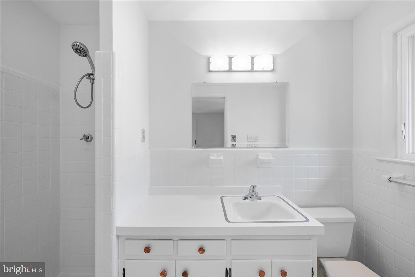 4714 33RD ST N, ARLINGTON, Virginia 22207, 4 Bedrooms Bedrooms, ,3 BathroomsBathrooms,Residential,For sale,4714 33RD ST N,VAAR2062846 MLS # VAAR2062846