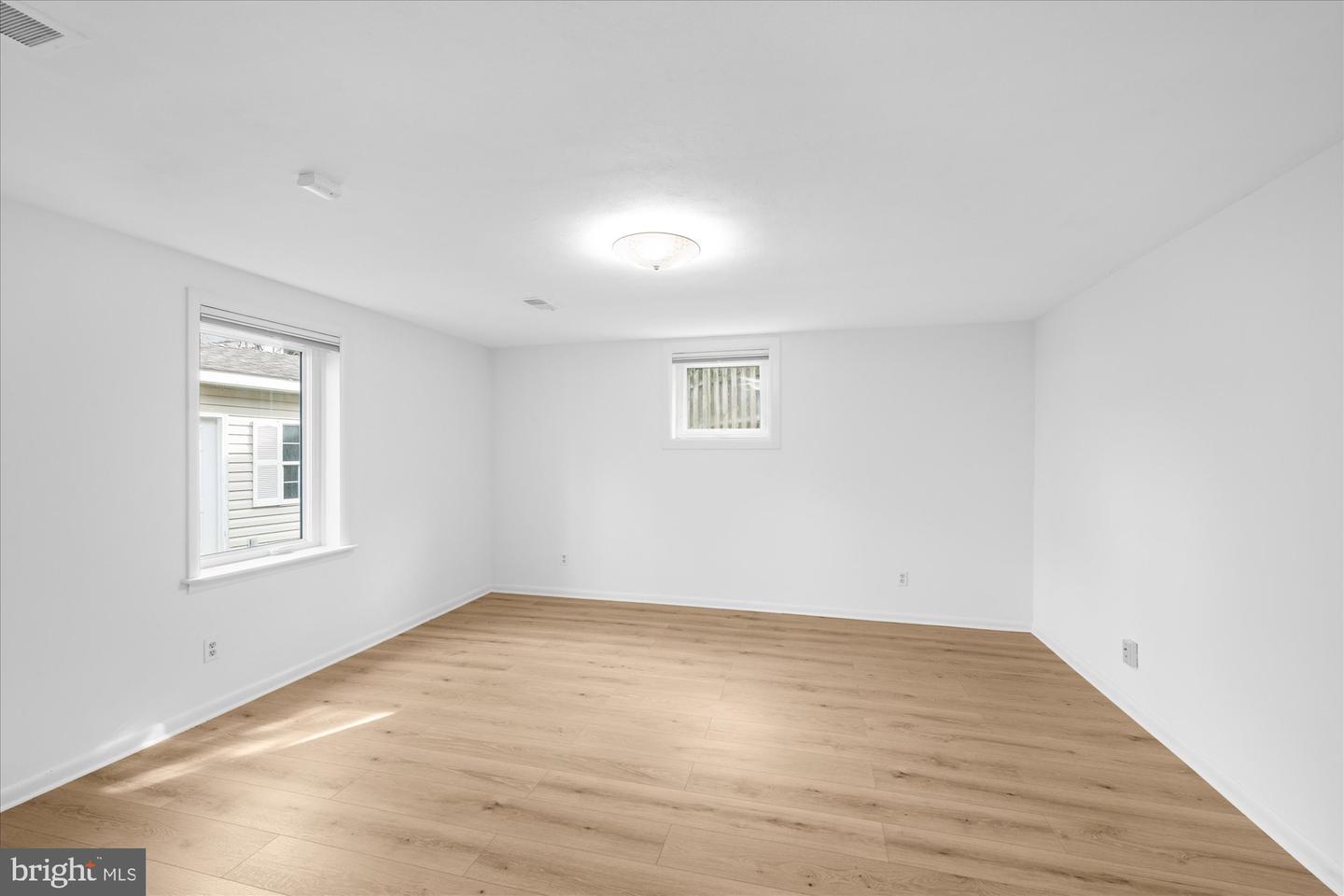 4714 33RD ST N, ARLINGTON, Virginia 22207, 4 Bedrooms Bedrooms, ,3 BathroomsBathrooms,Residential,For sale,4714 33RD ST N,VAAR2062846 MLS # VAAR2062846