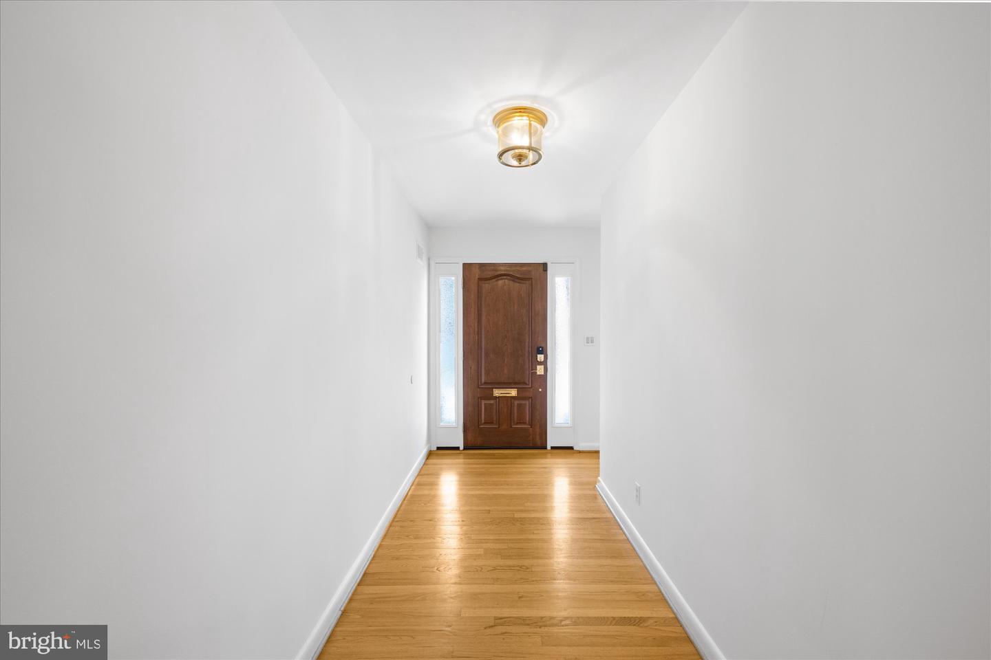 4714 33RD ST N, ARLINGTON, Virginia 22207, 4 Bedrooms Bedrooms, ,3 BathroomsBathrooms,Residential,For sale,4714 33RD ST N,VAAR2062846 MLS # VAAR2062846