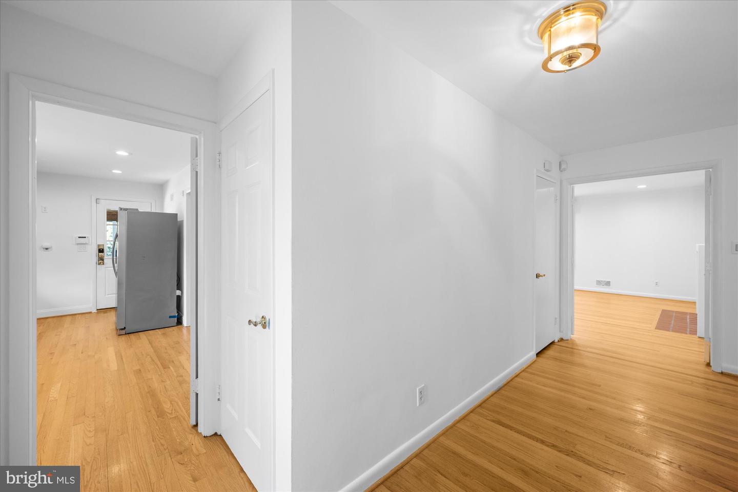 4714 33RD ST N, ARLINGTON, Virginia 22207, 4 Bedrooms Bedrooms, ,3 BathroomsBathrooms,Residential,For sale,4714 33RD ST N,VAAR2062846 MLS # VAAR2062846