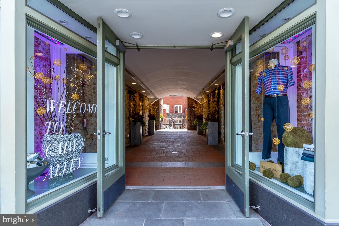 1881 N NASH ST #1706, ARLINGTON, Virginia 22209, 1 Bedroom Bedrooms, ,2 BathroomsBathrooms,Residential,For sale,1881 N NASH ST #1706,VAAR2064256 MLS # VAAR2064256