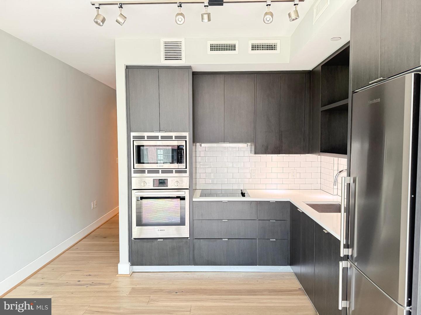 1300 4TH ST SE #402, WASHINGTON, District Of Columbia 20003, 1 Bedroom Bedrooms, ,1 BathroomBathrooms,Residential,For sale,1300 4TH ST SE #402,DCDC2225228 MLS # DCDC2225228