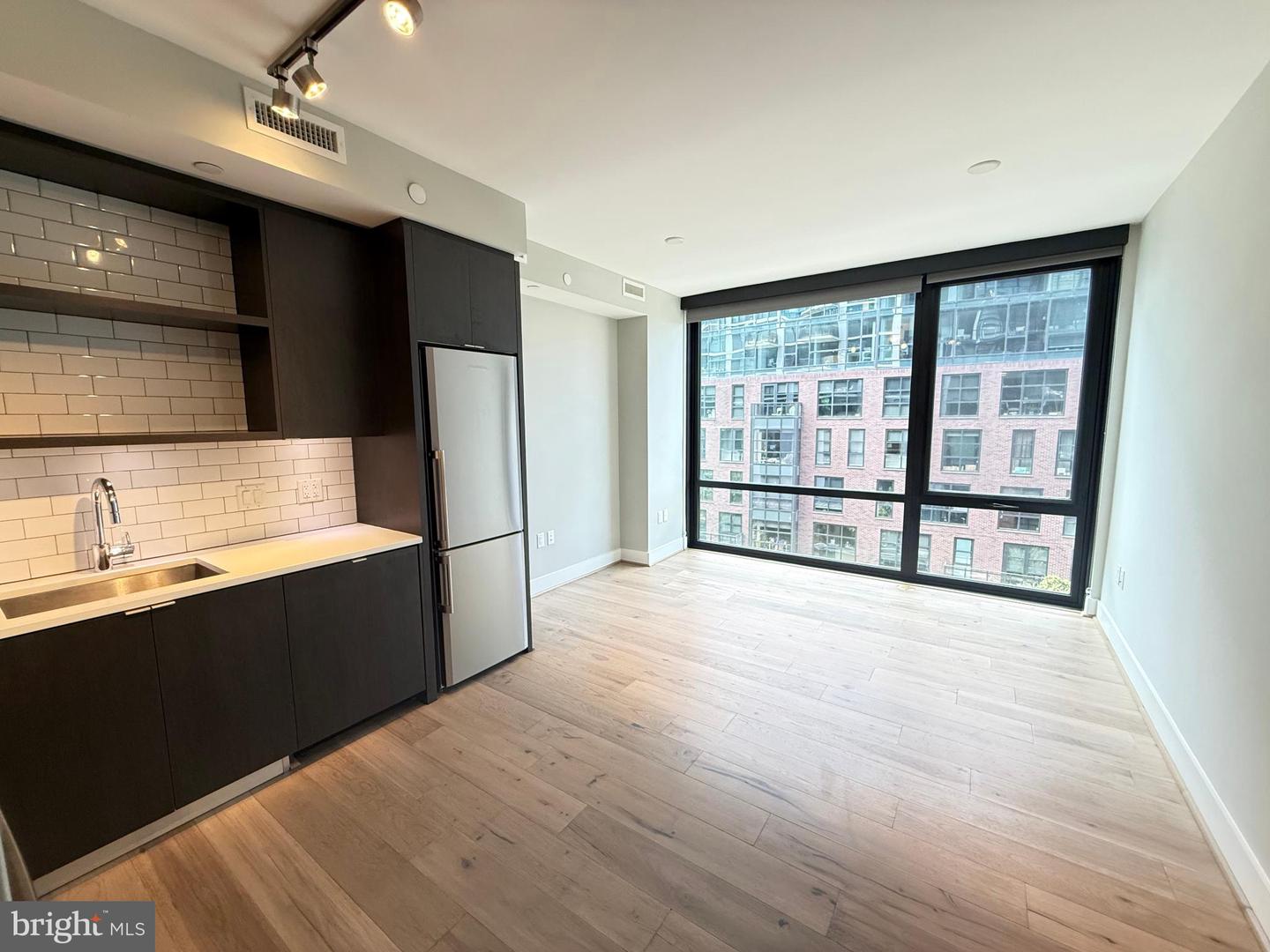 1300 4TH ST SE #402, WASHINGTON, District Of Columbia 20003, 1 Bedroom Bedrooms, ,1 BathroomBathrooms,Residential,For sale,1300 4TH ST SE #402,DCDC2225228 MLS # DCDC2225228