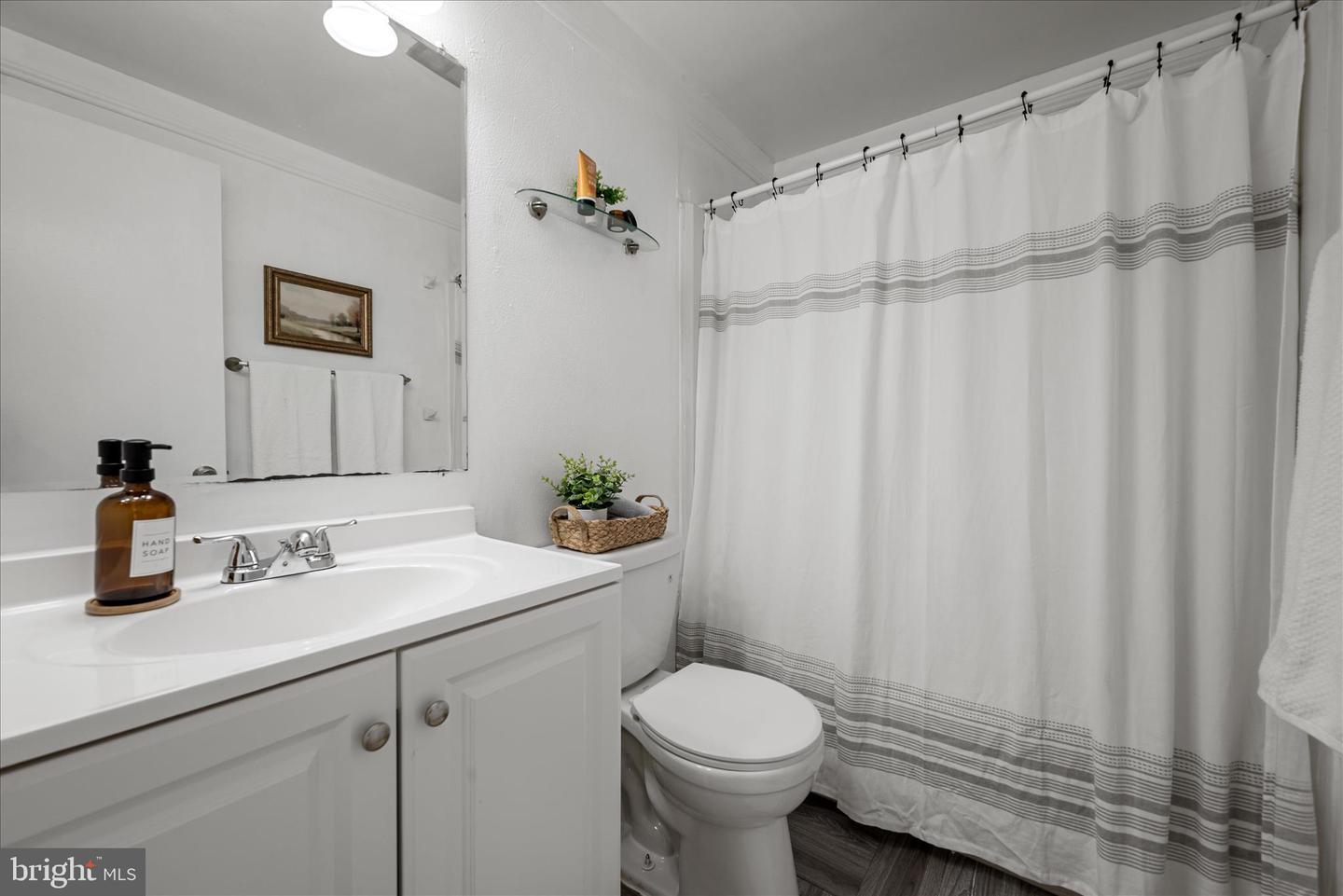 15 MARIAN CT, STERLING, Virginia 20165, 2 Bedrooms Bedrooms, ,2 BathroomsBathrooms,Residential,For sale,15 MARIAN CT,VALO2108318 MLS # VALO2108318