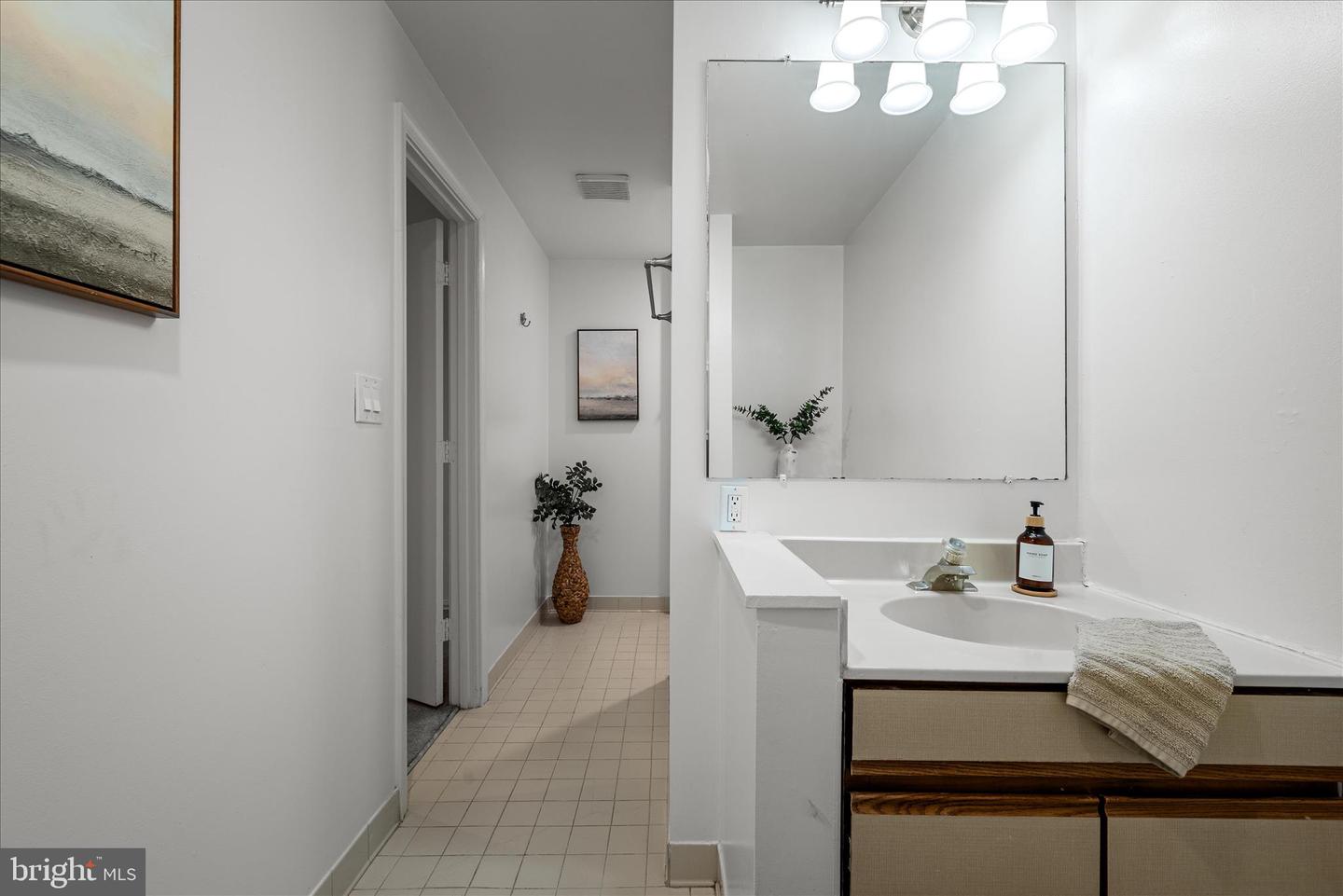 15 MARIAN CT, STERLING, Virginia 20165, 2 Bedrooms Bedrooms, ,2 BathroomsBathrooms,Residential,For sale,15 MARIAN CT,VALO2108318 MLS # VALO2108318