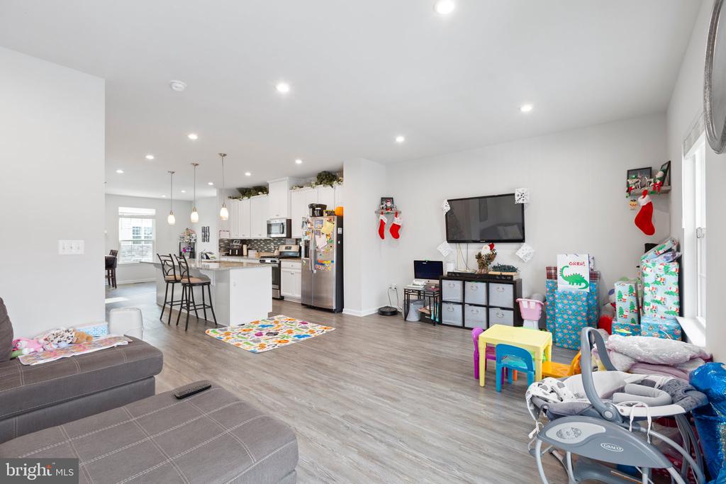 9722 CEDARMASS, FREDERICKSBURG, Virginia 22408, 3 Bedrooms Bedrooms, ,3 BathroomsBathrooms,Residential,9722 CEDARMASS,VASP2038674 MLS # VASP2038674