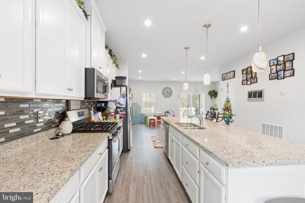 9722 CEDARMASS, FREDERICKSBURG, Virginia 22408, 3 Bedrooms Bedrooms, ,3 BathroomsBathrooms,Residential,9722 CEDARMASS,VASP2038674 MLS # VASP2038674