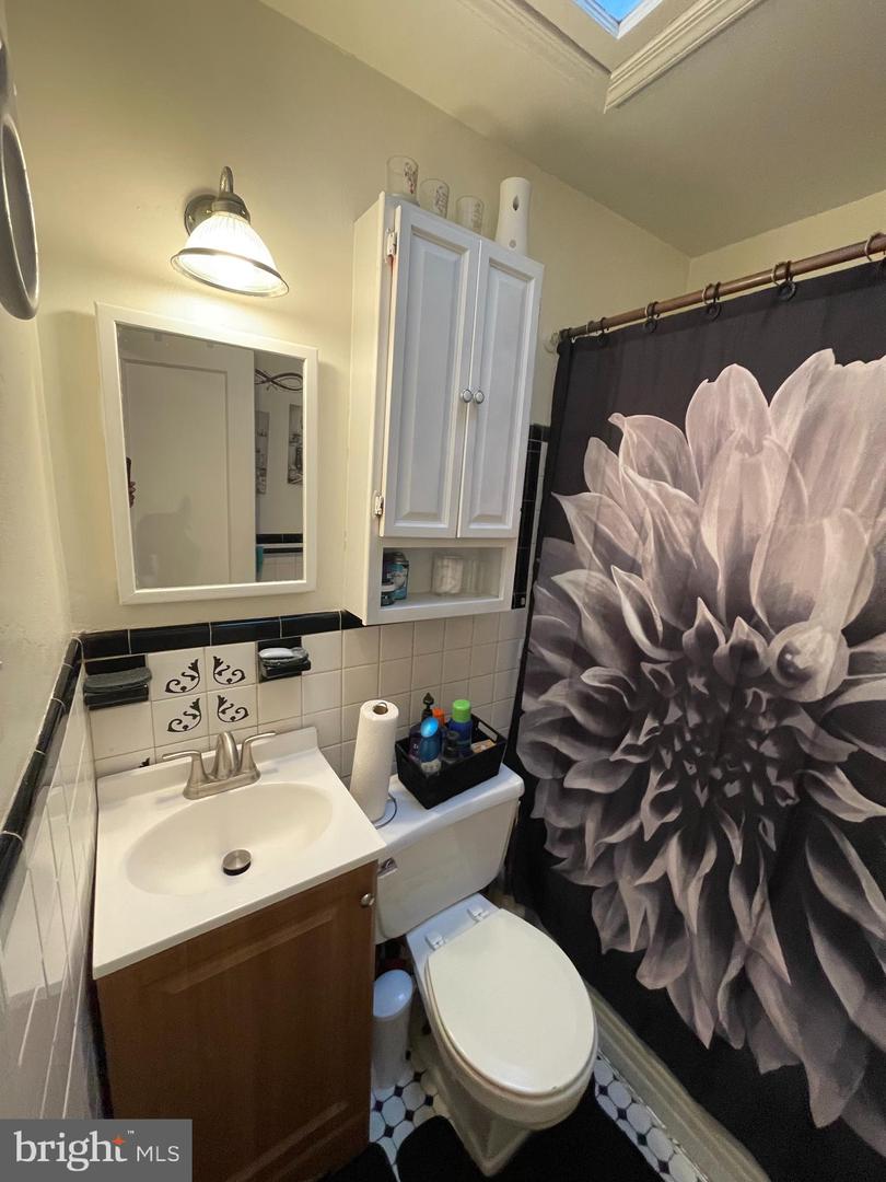 3018 M PL SE, WASHINGTON, District Of Columbia 20019, 3 Bedrooms Bedrooms, 7 Rooms Rooms,1 BathroomBathrooms,Residential,For sale,3018 M PL SE,DCDC2227100 MLS # DCDC2227100