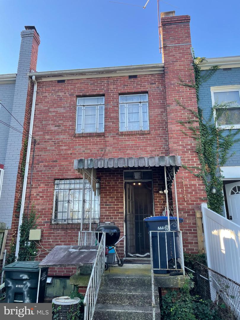 3018 M PL SE, WASHINGTON, District Of Columbia 20019, 3 Bedrooms Bedrooms, 7 Rooms Rooms,1 BathroomBathrooms,Residential,For sale,3018 M PL SE,DCDC2227100 MLS # DCDC2227100