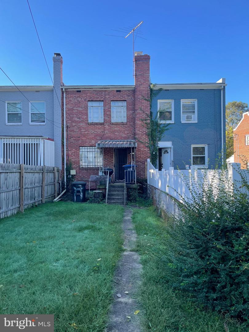 3018 M PL SE, WASHINGTON, District Of Columbia 20019, 3 Bedrooms Bedrooms, 7 Rooms Rooms,1 BathroomBathrooms,Residential,For sale,3018 M PL SE,DCDC2227100 MLS # DCDC2227100