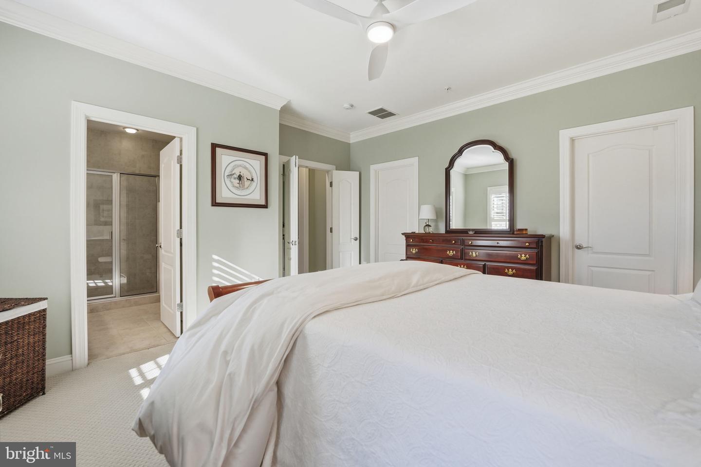 426 N GEORGE MASON DR, ARLINGTON, Virginia 22203, 5 Bedrooms Bedrooms, ,4 BathroomsBathrooms,Residential,For sale,426 N GEORGE MASON DR,VAAR2065776 MLS # VAAR2065776