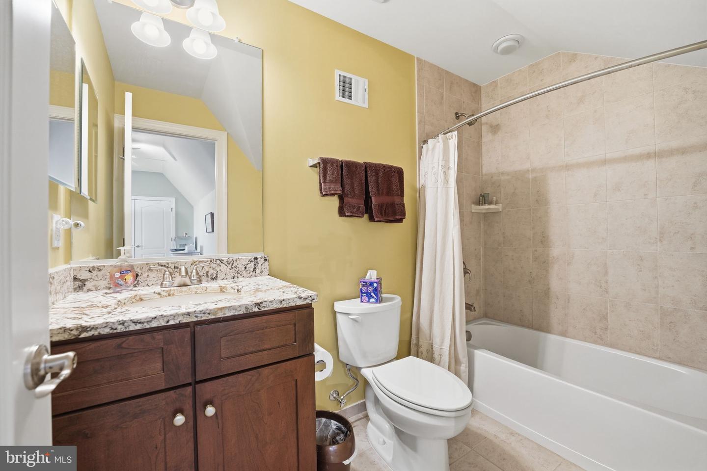 426 N GEORGE MASON DR, ARLINGTON, Virginia 22203, 5 Bedrooms Bedrooms, ,4 BathroomsBathrooms,Residential,For sale,426 N GEORGE MASON DR,VAAR2065776 MLS # VAAR2065776