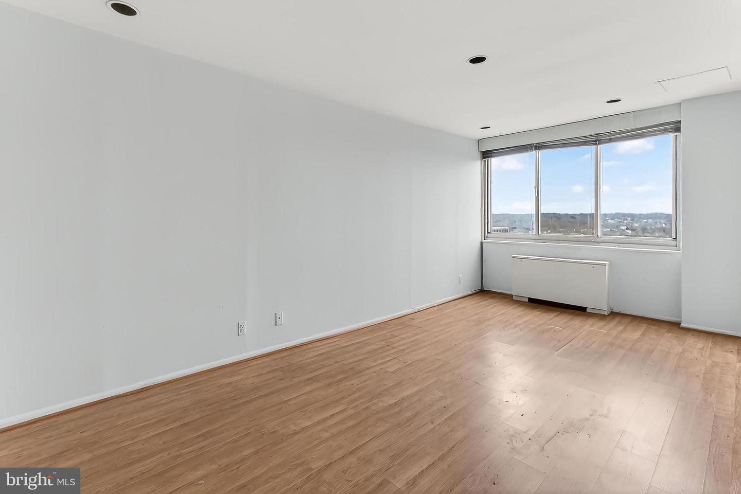 301 N BEAUREGARD ST #1608, ALEXANDRIA, Virginia 22312, 3 Bedrooms Bedrooms, ,2 BathroomsBathrooms,Residential,For sale,301 N BEAUREGARD ST #1608,VAAX2051624 MLS # VAAX2051624