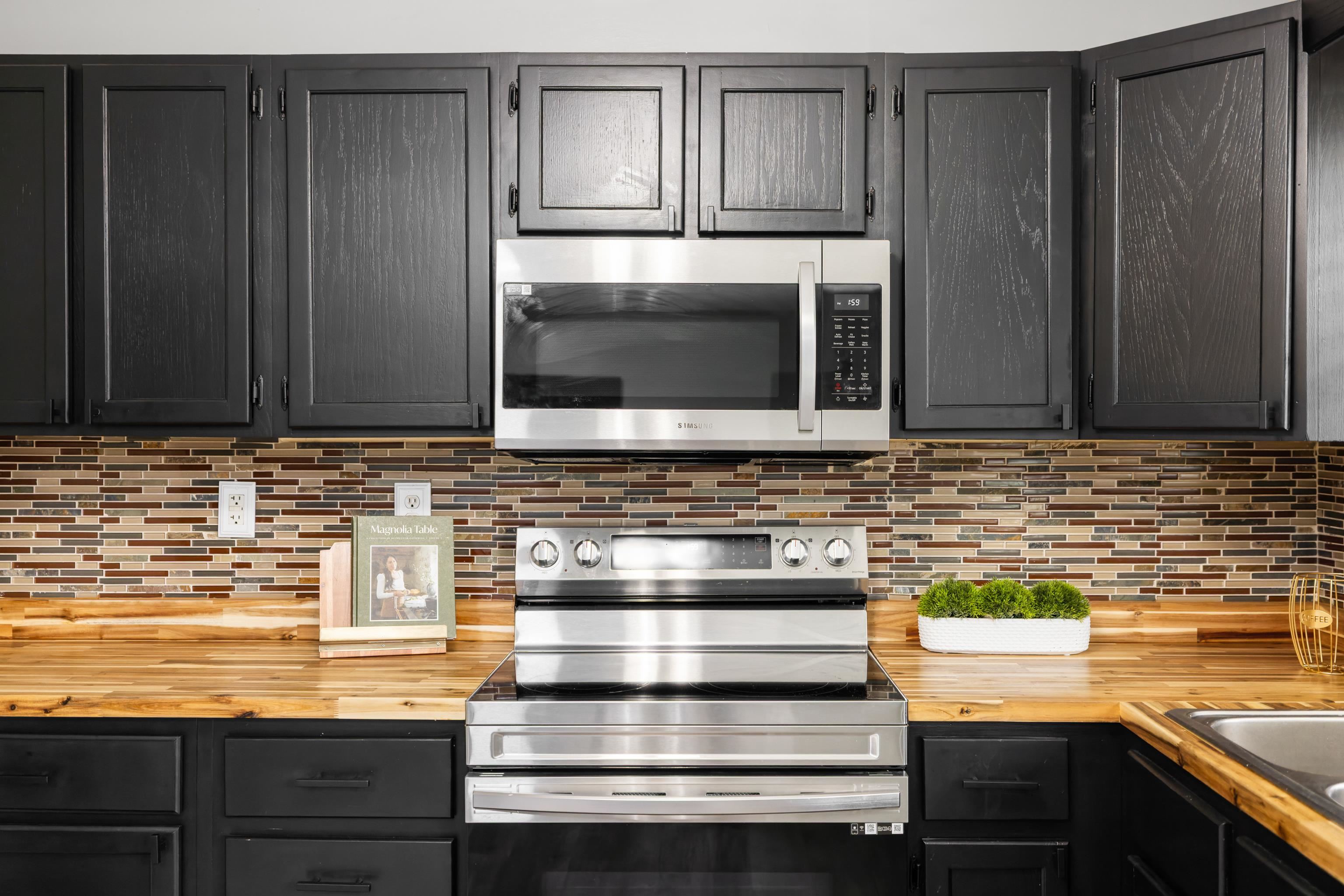 77 GREENWAY RD, STUARTS DRAFT, Virginia 24477, 3 Bedrooms Bedrooms, ,1 BathroomBathrooms,Residential,77 GREENWAY RD,671542 MLS # 671542