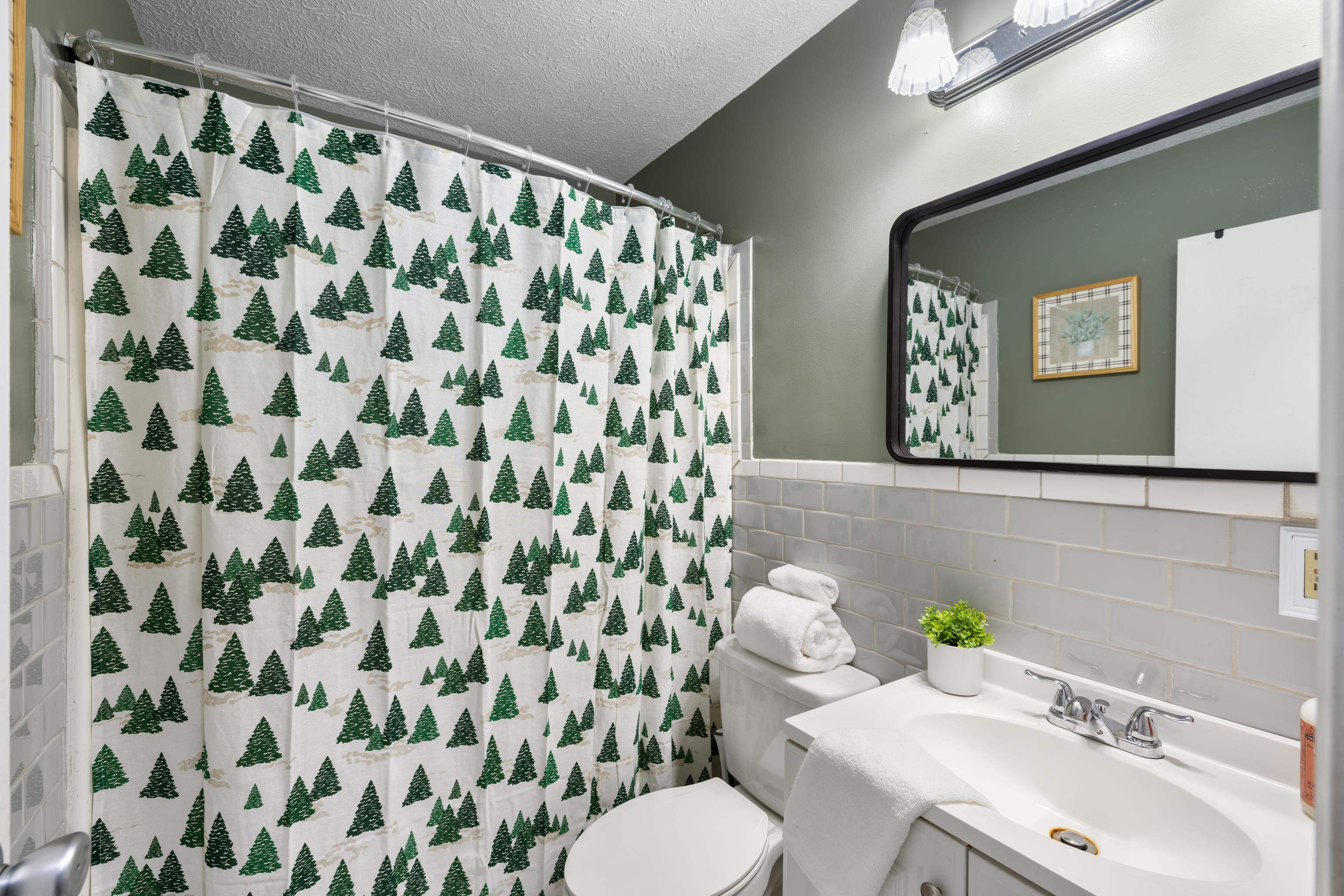 77 GREENWAY RD, STUARTS DRAFT, Virginia 24477, 3 Bedrooms Bedrooms, ,1 BathroomBathrooms,Residential,77 GREENWAY RD,671542 MLS # 671542