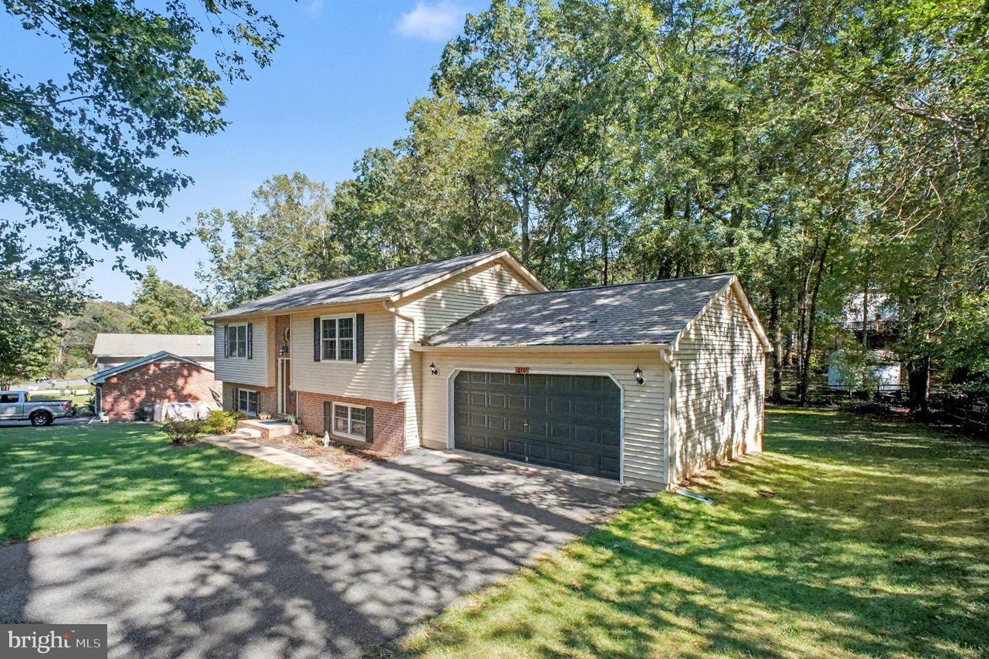 10717 CEDAR POST LN, SPOTSYLVANIA, Virginia 22553, 4 Bedrooms Bedrooms, ,2 BathroomsBathrooms,Residential,For sale,10717 CEDAR POST LN,VASP2037612 MLS # VASP2037612