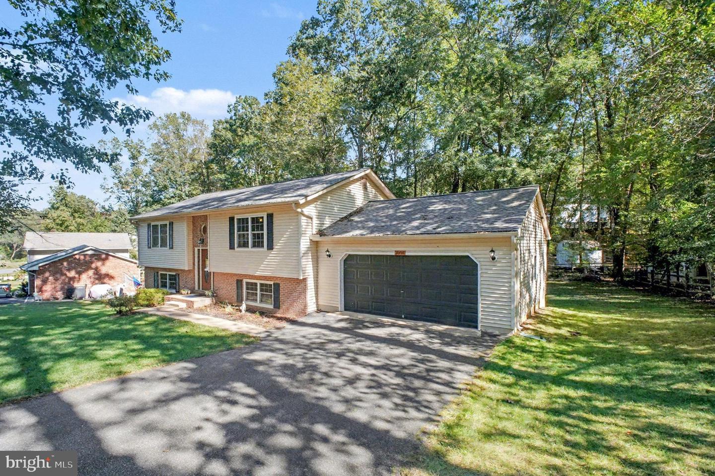 10717 CEDAR POST LN, SPOTSYLVANIA, Virginia 22553, 4 Bedrooms Bedrooms, ,2 BathroomsBathrooms,Residential,For sale,10717 CEDAR POST LN,VASP2037612 MLS # VASP2037612