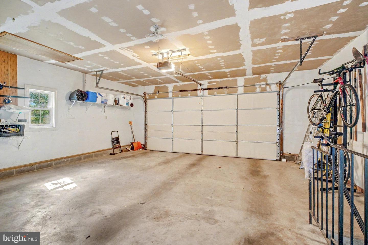 10717 CEDAR POST LN, SPOTSYLVANIA, Virginia 22553, 4 Bedrooms Bedrooms, ,2 BathroomsBathrooms,Residential,For sale,10717 CEDAR POST LN,VASP2037612 MLS # VASP2037612