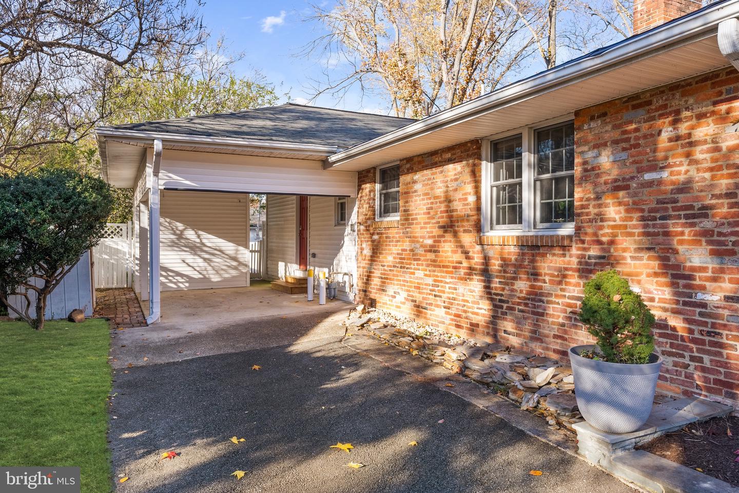 2002 SHENANDOAH RD, ALEXANDRIA, Virginia 22308, 3 Bedrooms Bedrooms, ,2 BathroomsBathrooms,Residential,For sale,2002 SHENANDOAH RD,VAFX2279532 MLS # VAFX2279532 2002 SHENANDOAH RD, ALEXANDRIA, Virginia 22308, 3 Bedrooms Bedrooms, ,2 BathroomsBathrooms,Residential,For sale,2002 SHENANDOAH RD,VAFX2279532 MLS # VAFX2279532