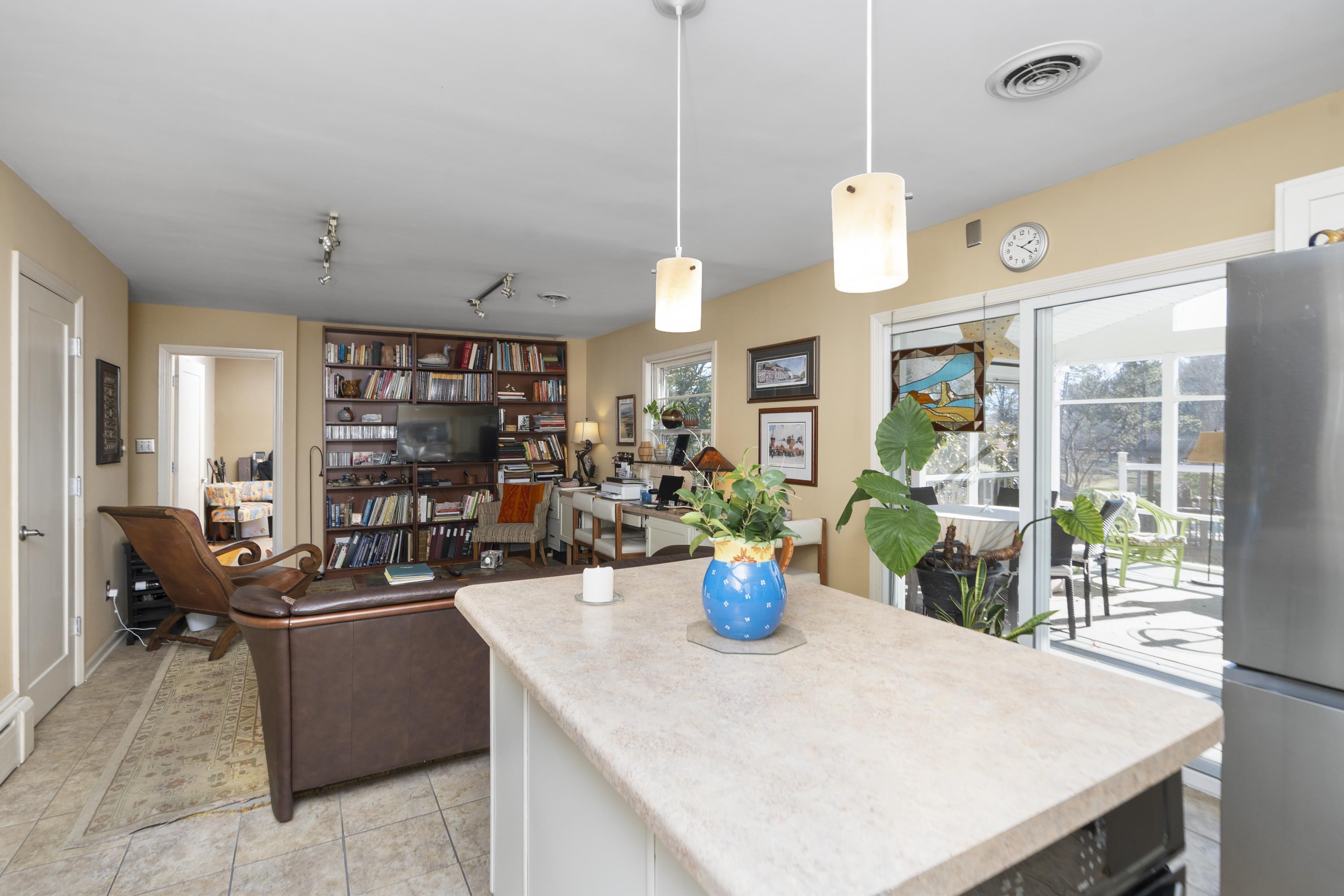 301 VALLEY VIEW DR, STAUNTON, Virginia 24401, 2 Bedrooms Bedrooms, ,2 BathroomsBathrooms,Residential,301 VALLEY VIEW DR,672472 MLS # 672472