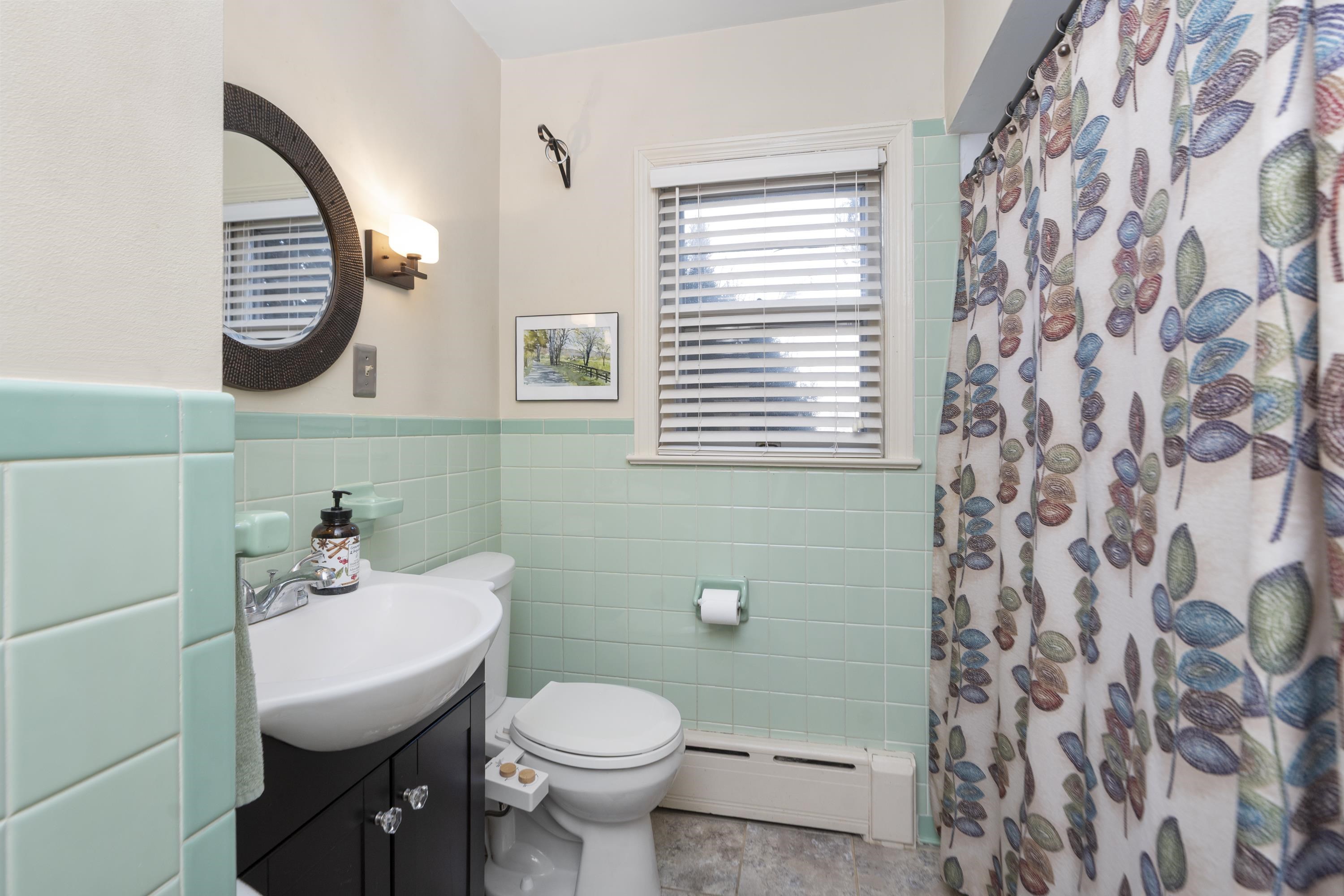 301 VALLEY VIEW DR, STAUNTON, Virginia 24401, 2 Bedrooms Bedrooms, ,2 BathroomsBathrooms,Residential,301 VALLEY VIEW DR,672472 MLS # 672472