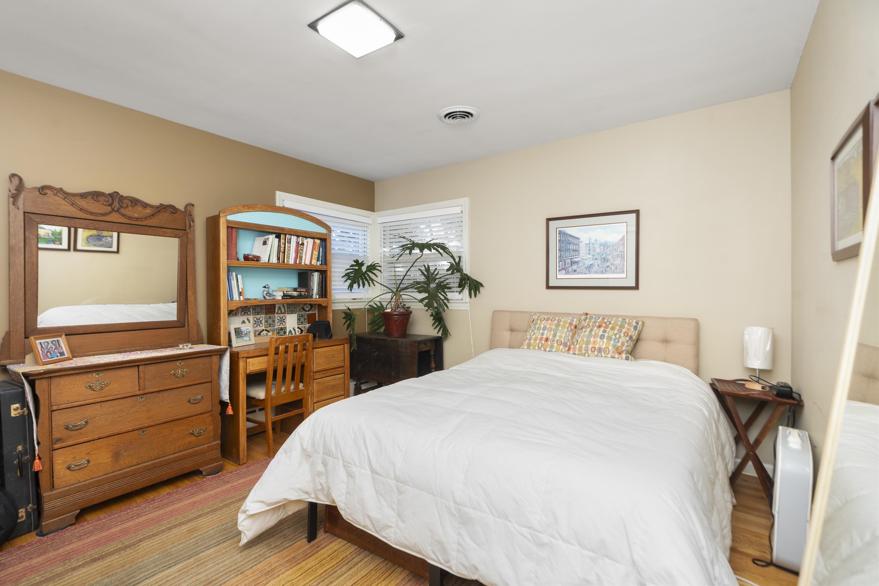 301 VALLEY VIEW DR, STAUNTON, Virginia 24401, 2 Bedrooms Bedrooms, ,2 BathroomsBathrooms,Residential,301 VALLEY VIEW DR,672472 MLS # 672472