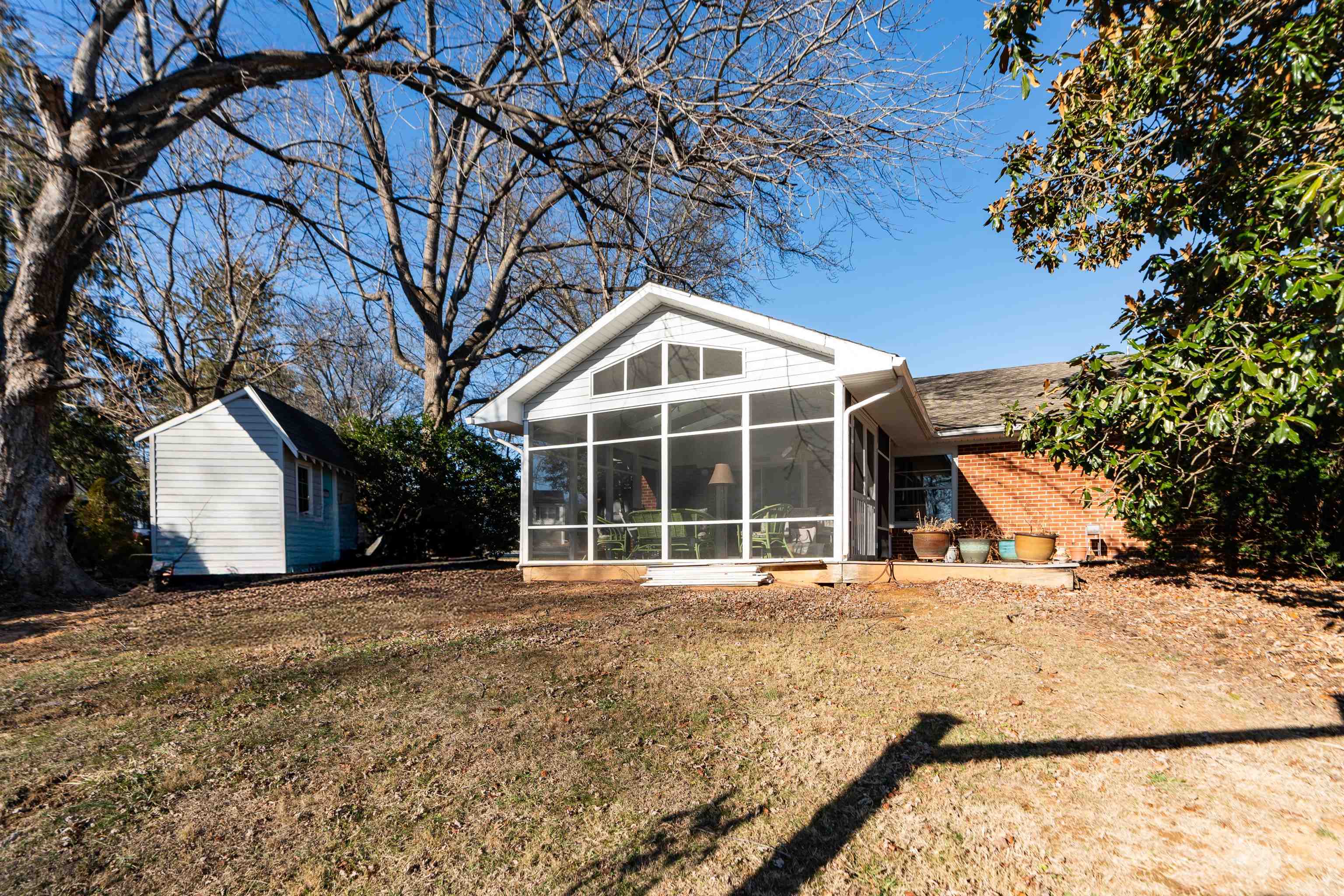 301 VALLEY VIEW DR, STAUNTON, Virginia 24401, 2 Bedrooms Bedrooms, ,2 BathroomsBathrooms,Residential,301 VALLEY VIEW DR,672472 MLS # 672472