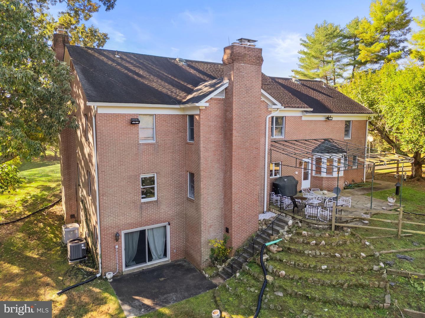 9200 FALLS RUN RD, MCLEAN, Virginia 22102, 6 Bedrooms Bedrooms, ,3 BathroomsBathrooms,Residential,For sale,9200 FALLS RUN RD,VAFX2279970 MLS # VAFX2279970 9200 FALLS RUN RD, MCLEAN, Virginia 22102, 6 Bedrooms Bedrooms, ,3 BathroomsBathrooms,Residential,For sale,9200 FALLS RUN RD,VAFX2279970 MLS # VAFX2279970