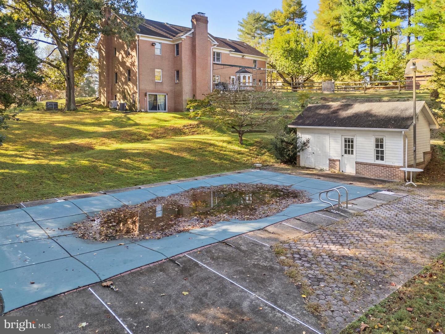 9200 FALLS RUN RD, MCLEAN, Virginia 22102, 6 Bedrooms Bedrooms, ,3 BathroomsBathrooms,Residential,For sale,9200 FALLS RUN RD,VAFX2279970 MLS # VAFX2279970 9200 FALLS RUN RD, MCLEAN, Virginia 22102, 6 Bedrooms Bedrooms, ,3 BathroomsBathrooms,Residential,For sale,9200 FALLS RUN RD,VAFX2279970 MLS # VAFX2279970