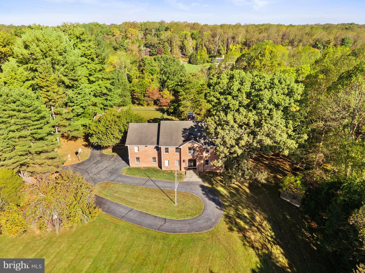 9200 FALLS RUN RD, MCLEAN, Virginia 22102, 6 Bedrooms Bedrooms, ,3 BathroomsBathrooms,Residential,For sale,9200 FALLS RUN RD,VAFX2279970 MLS # VAFX2279970 9200 FALLS RUN RD, MCLEAN, Virginia 22102, 6 Bedrooms Bedrooms, ,3 BathroomsBathrooms,Residential,For sale,9200 FALLS RUN RD,VAFX2279970 MLS # VAFX2279970