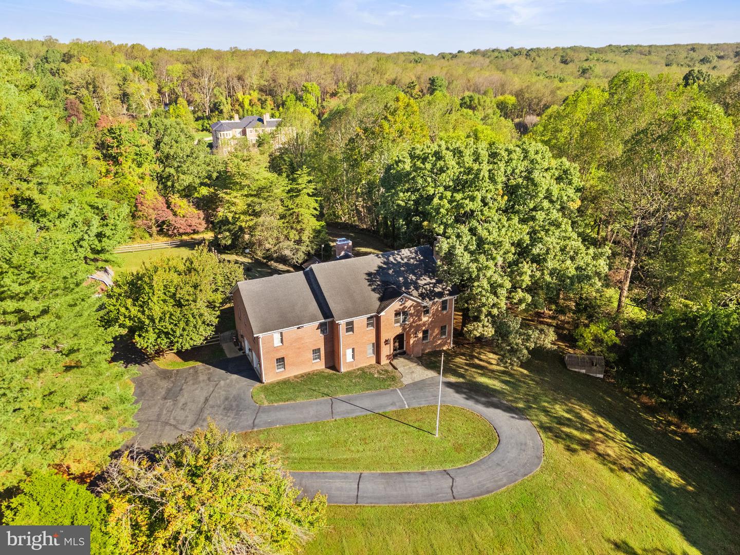 9200 FALLS RUN RD, MCLEAN, Virginia 22102, 6 Bedrooms Bedrooms, ,3 BathroomsBathrooms,Residential,For sale,9200 FALLS RUN RD,VAFX2279970 MLS # VAFX2279970 9200 FALLS RUN RD, MCLEAN, Virginia 22102, 6 Bedrooms Bedrooms, ,3 BathroomsBathrooms,Residential,For sale,9200 FALLS RUN RD,VAFX2279970 MLS # VAFX2279970