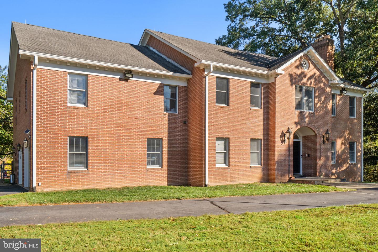 9200 FALLS RUN RD, MCLEAN, Virginia 22102, 6 Bedrooms Bedrooms, ,3 BathroomsBathrooms,Residential,For sale,9200 FALLS RUN RD,VAFX2279970 MLS # VAFX2279970 9200 FALLS RUN RD, MCLEAN, Virginia 22102, 6 Bedrooms Bedrooms, ,3 BathroomsBathrooms,Residential,For sale,9200 FALLS RUN RD,VAFX2279970 MLS # VAFX2279970