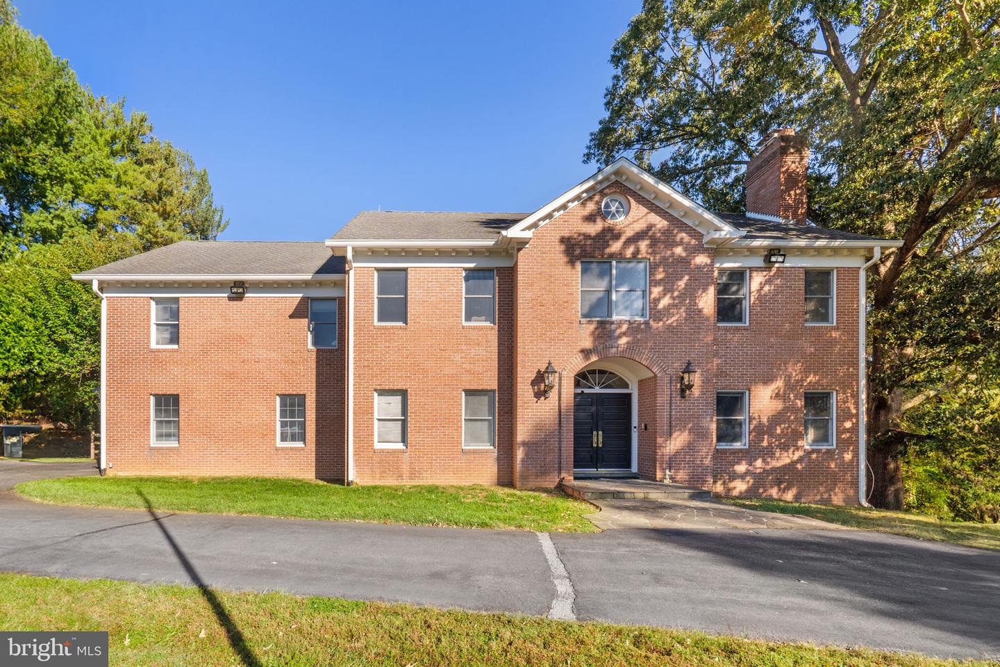 9200 FALLS RUN RD, MCLEAN, Virginia 22102, 6 Bedrooms Bedrooms, ,3 BathroomsBathrooms,Residential,For sale,9200 FALLS RUN RD,VAFX2279970 MLS # VAFX2279970 9200 FALLS RUN RD, MCLEAN, Virginia 22102, 6 Bedrooms Bedrooms, ,3 BathroomsBathrooms,Residential,For sale,9200 FALLS RUN RD,VAFX2279970 MLS # VAFX2279970