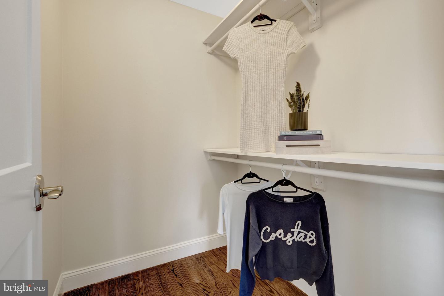 9119 HAMILTON DR, FAIRFAX, Virginia 22031, 5 Bedrooms Bedrooms, ,3 BathroomsBathrooms,Residential,For sale,9119 HAMILTON DR,VAFX2280456 MLS # VAFX2280456