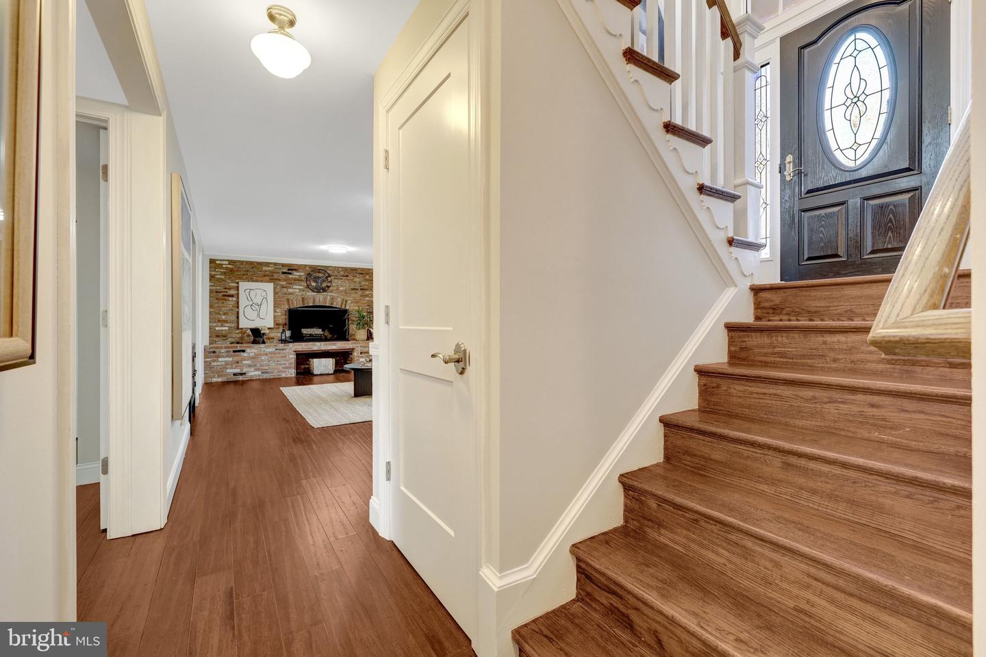 9119 HAMILTON DR, FAIRFAX, Virginia 22031, 5 Bedrooms Bedrooms, ,3 BathroomsBathrooms,Residential,For sale,9119 HAMILTON DR,VAFX2280456 MLS # VAFX2280456