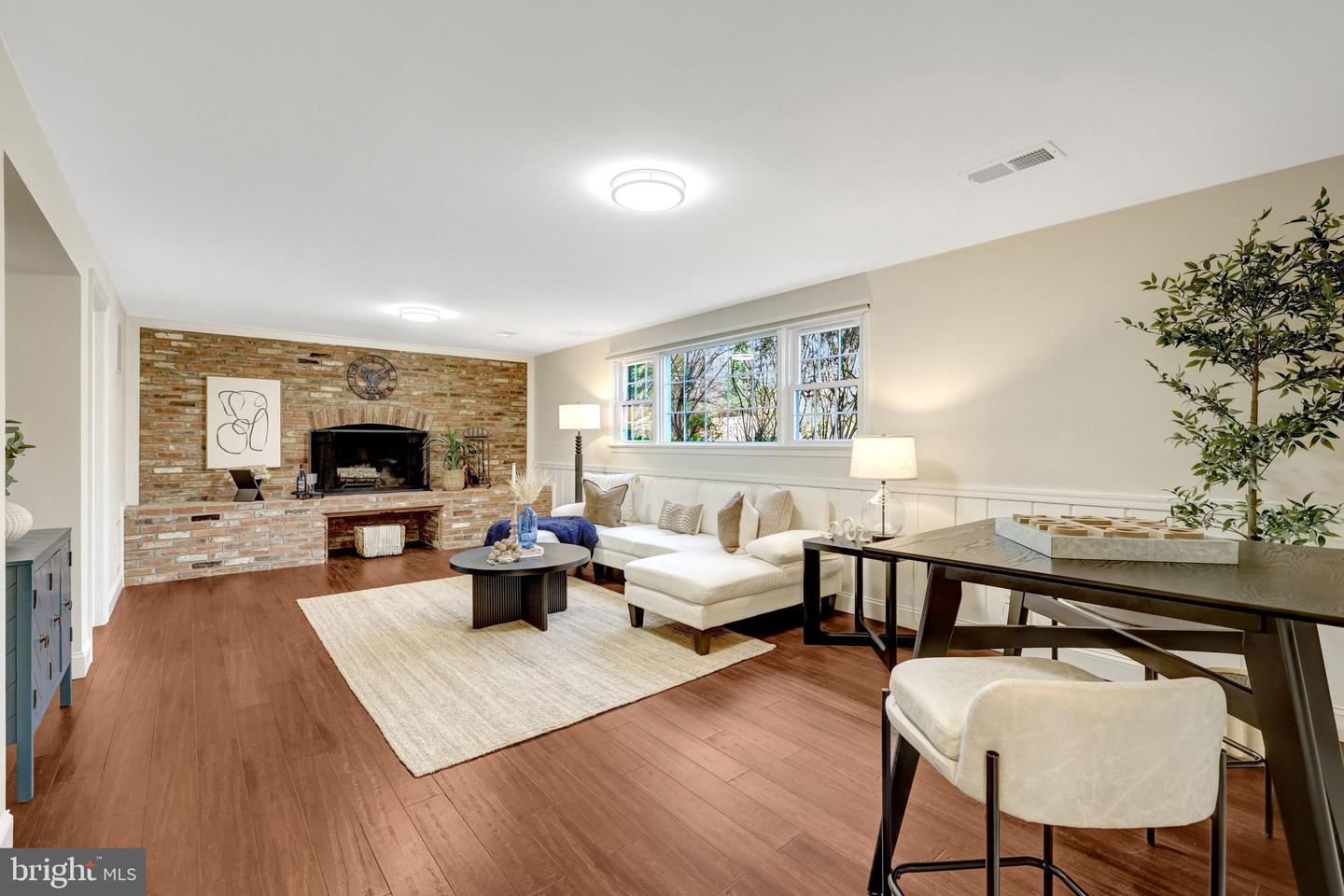 9119 HAMILTON DR, FAIRFAX, Virginia 22031, 5 Bedrooms Bedrooms, ,3 BathroomsBathrooms,Residential,For sale,9119 HAMILTON DR,VAFX2280456 MLS # VAFX2280456