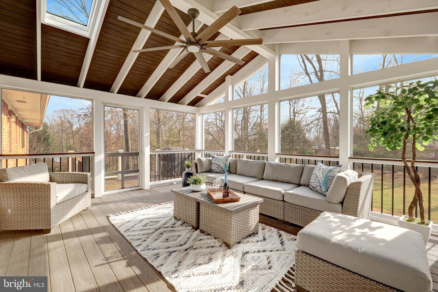 9119 HAMILTON DR, FAIRFAX, Virginia 22031, 5 Bedrooms Bedrooms, ,3 BathroomsBathrooms,Residential,For sale,9119 HAMILTON DR,VAFX2280456 MLS # VAFX2280456